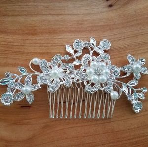 Silver and beaded hair comb accessory